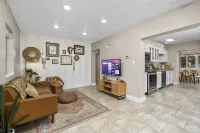 Funky MINI GOLF Home filled with Amenities