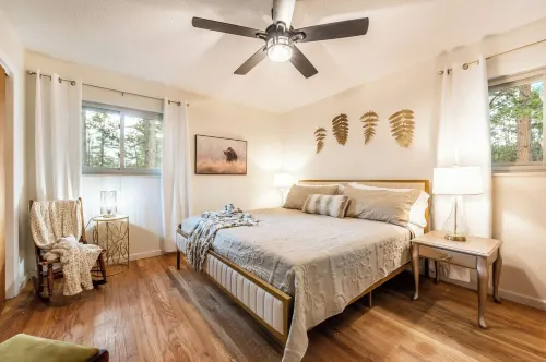 Soul Care Cabin Family Forest Getaway, 6 bedroom, 3 King beds