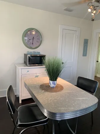 Hemingway Suite Отели рядом с достопримечательностью «Sugar Mill Country Club»