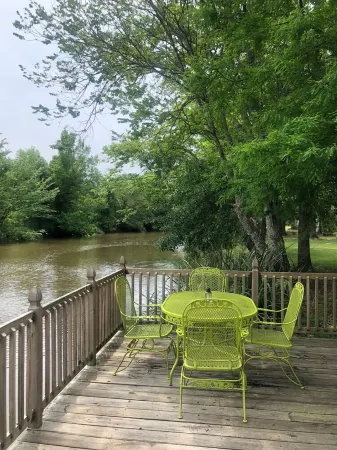 Experience Louisiana, Cabin on Bayou Petite Anse, centrally located in Acadiana