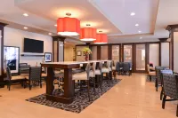 Hampton Inn Potsdam Các khách sạn ở Canton