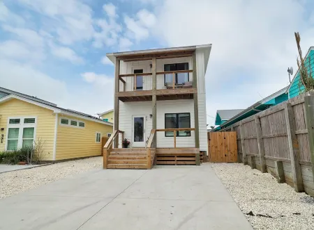 Modern Beauty in Old Town w/Spa Feel.HEATED Private pool-Special Winter discount