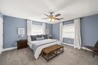 Spacious Ranch Home-5 BR, including 2 King Suites! - บังกะโล
