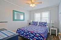 2 Tortugas West -- Renovated Oceanfront Duplex by Pier w/King Bed