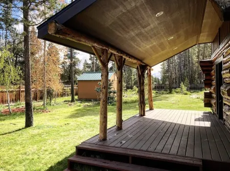 Cascade Getaway, Hot Tub, Fenced Acre, Pet Friendly