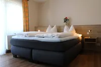Vacation apartment / hiking / sightseeing Hotels near Hochkreuz