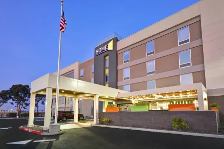 Home2 Suites by Hilton Hanford Lemoore Отели в г. Лемор