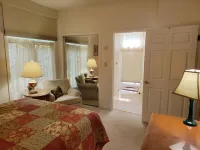 Top of Mountain 2 Br Condo, Short Walk to Scenic Overlooks and Nearby Trails.