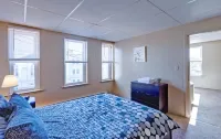 Newly Renovated One Bedroom Apartment with Full Kitchen and Pull Out Sofa. Hotels near Five Below