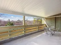 The Lake View Outside Traverse CitySleeps 4, Sleeping Bear Dunes short drive Hotels in Interlochen