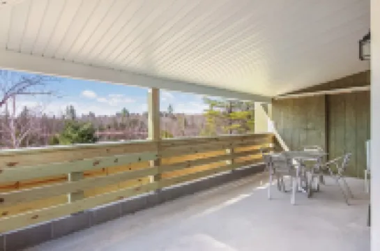 The Lake View Outside Traverse CitySleeps 4, Sleeping Bear Dunes short drive