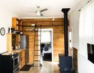 Cozy Suburban Suite w/ kitchenette, centrally located to several attractions!