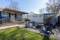 Newly renovated 2-bedroom cottage by the lake