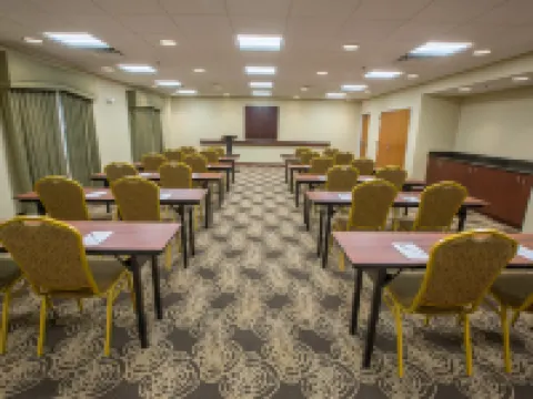 Hampton Inn & Suites Berkshires-Lenox Hotels in Lenox