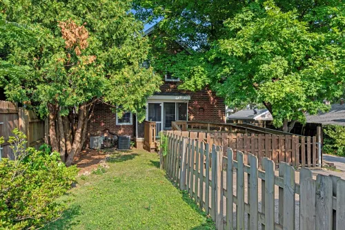 Tranquil 2-bedroom house with a massage chair and a multi-purpose 3rd room