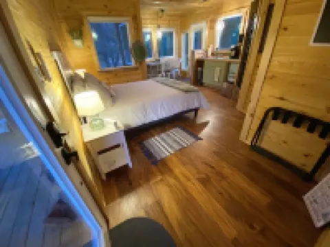 Coach’s Quarters - The Clubhouse - Spend night in the trees!!