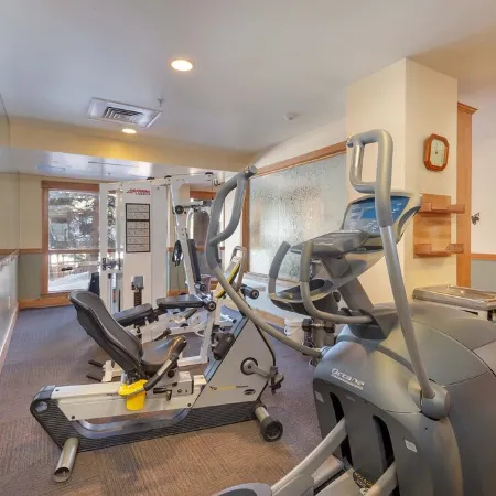 Spacious Top-Floor 3-Bed Springs Condo: 5 Minute Walk to Gondola and Restaurants