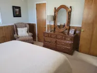 The Barge Inn has amazing views of beautiful Kentucky Lake. Hotels in 