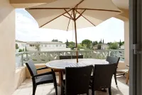 Apartment in St Rémy de Provence in charming residence at the foot of the Alpilles