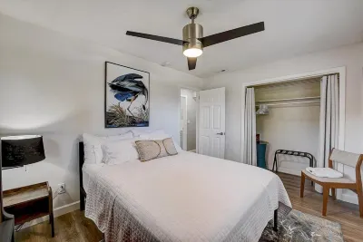 Beautiful 3bd 2ba POOL Home near 15-20 min from Clearwater FL