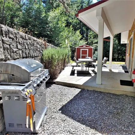 4 Bedroom Vacation Rental in the Redwood Forest!