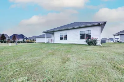 New Spacious 4-bedroom house in charming Ankeny with WiFi, AC-Prime Location Hotels near Hawkeye Park