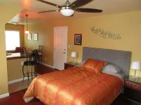 Water view Studio Unit Hotels near Lakewood