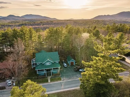 Walk to Mirror Lake and Main Street in This 3Br Lake Placid Retreat