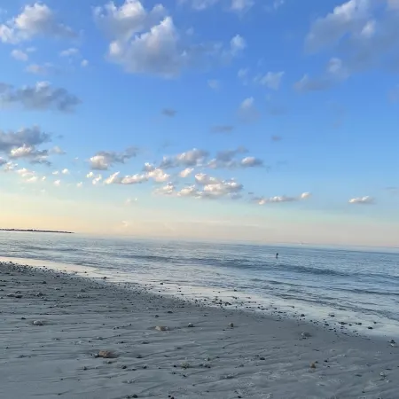 Seaside Coastal Escape 🌊