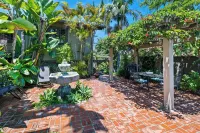 Grand Treetop Suite at Resort-like Estate... steps to Balboa Park & Zoo Hotels in Balboa Park