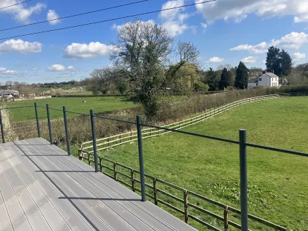 Stunning Dutch Barn conversion in the Shropshire countryside Отели в г. Уитчерч