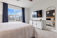 Elegant New Home Near Lakes - Relax & Unwind! Hotels in McHenry