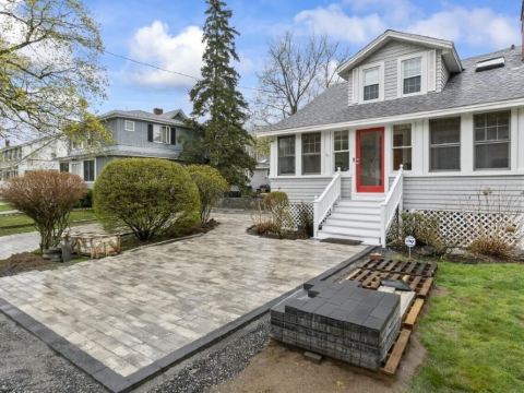 Cute and Cozy Cape in the Heart of Ogunquit Center