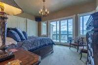 Beautiful Lake Glenville Mountain Getaway