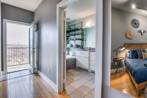 The Oleander - centrally located Luxury Townhouse steps from Magnolia Ave!
