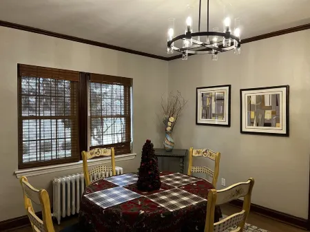 Lake and zoo within blocks Отели в г. Racine County