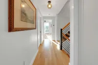 Scenic 4BR/3BA Waterfront Getaway with private dock, kayaks & Stunning Views