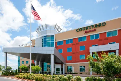 Courtyard Minneapolis Maple Grove/Arbor Lakes Hotels in Maple Grove