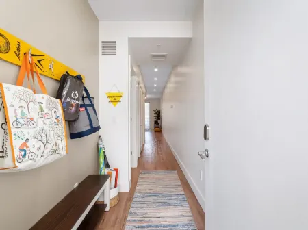 Waterfront Relaxation - Modern Comfortable Condo Отели рядом с достопримечательностью «Ринглингский колледж изобразительных искусств и дизайна»