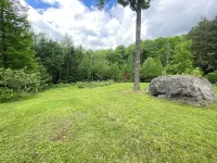 18+ acres! Sun drenched 5 bedroom. 12 min from Okemo! VAST trails 5 min away! Hotels in Weston