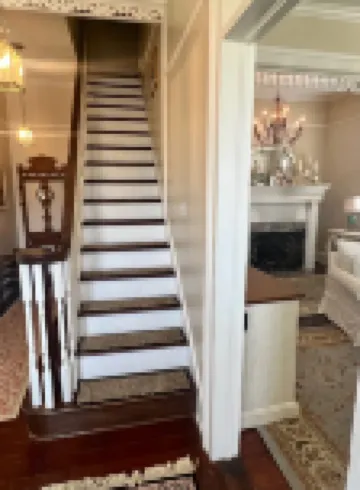 Pamela's Paradise! East End Historical Home