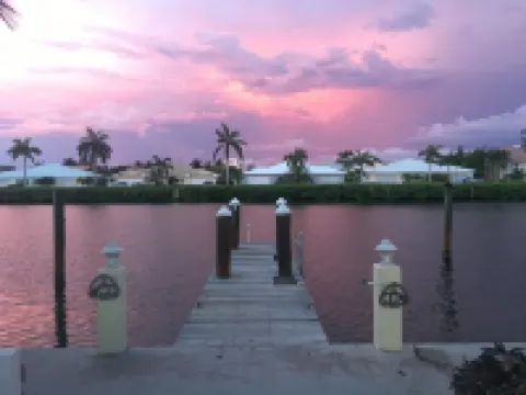 Key Colony Beach Vacation - Canal front 2 bedroom, 2 bathroom sleeps 4 with dock