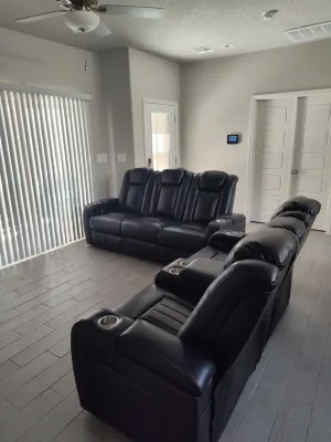 New clean safe place to stay  25 minutes from Albuquerque. Hotels in Los Lunas