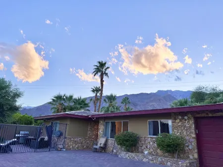 Boho-chic, Salt water, Poolside Firepit, Al-fresco dining