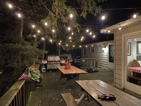 Awesome Deer Lake Cottage 5 Minutes from Boyne City for Family Fun!