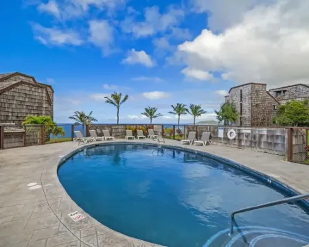Seaside Haven- Oceanfront/Local Art/AC Hotels in Princeville