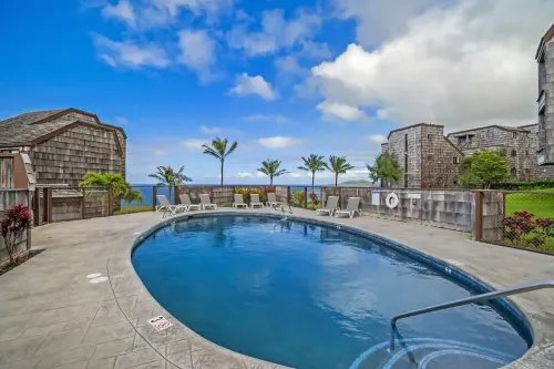 Seaside Haven- Oceanfront/Local Art/AC