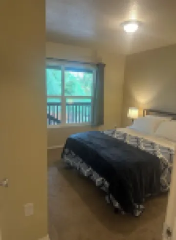 Charming 2-bedroom apartment with AC, WiFi in marvelous Missoula