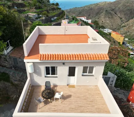Casa Alicia Apartment 1 with 3 bedrooms, 2 bathrooms, in Hermigua, La Gomera
