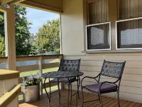 Cute and quaint country cottage in the heart of Omeo Victoria. Hotels in Omeo